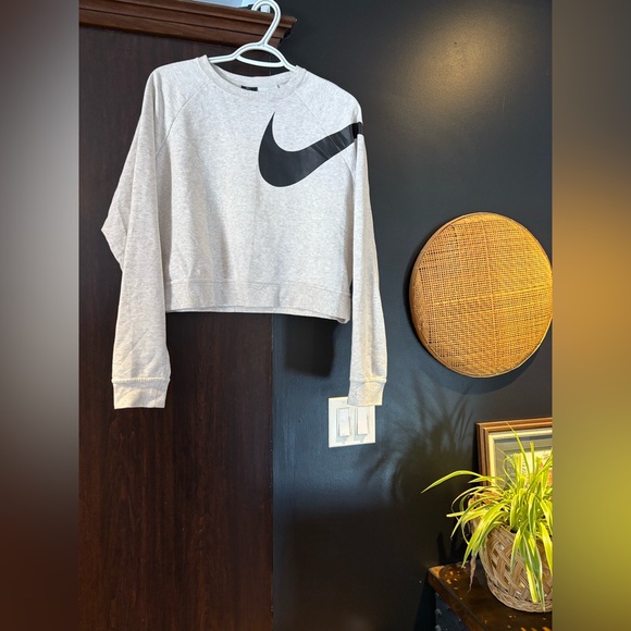 Nike Tops - Nike Women's Heather Gray Cropped Hoodie